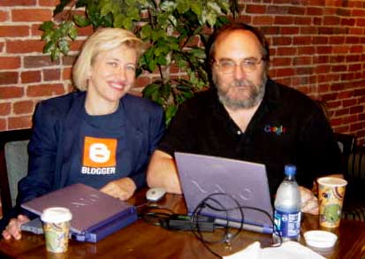 HalleyDave: Halley's Comment and Scripting News get together to blog the NH primary.